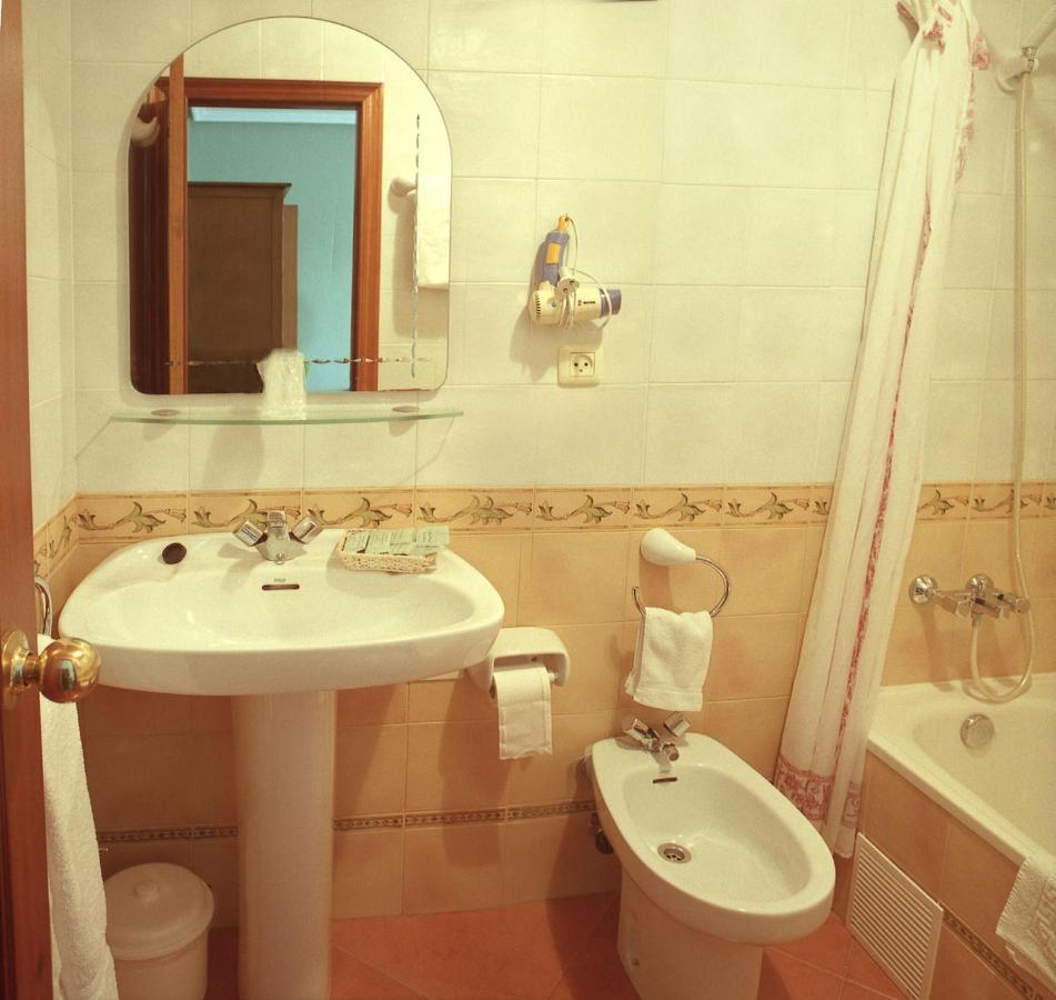 Casa Manoli Luarca Guest House Almuna ภายนอก รูปภาพ