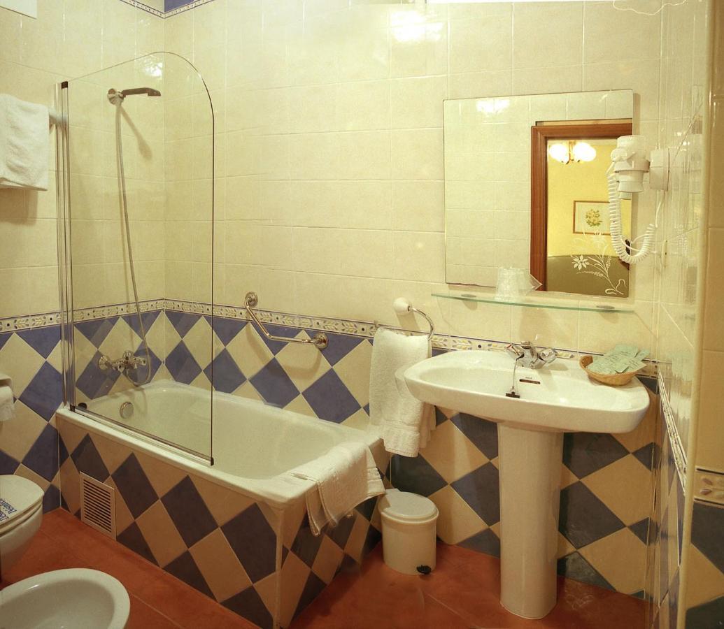 Casa Manoli Luarca Guest House Almuna ภายนอก รูปภาพ